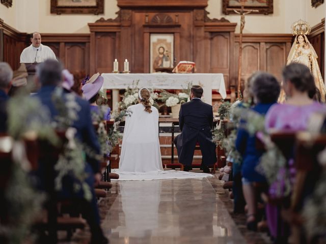 La boda de Leonor y Lorenzo en Villanueva De San Carlos, Ciudad Real 59