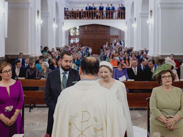 La boda de Leonor y Lorenzo en Villanueva De San Carlos, Ciudad Real 60