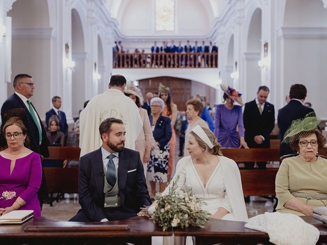 La boda de Leonor y Lorenzo en Villanueva De San Carlos, Ciudad Real 72
