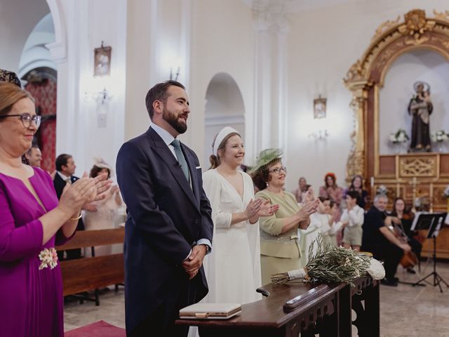 La boda de Leonor y Lorenzo en Villanueva De San Carlos, Ciudad Real 75