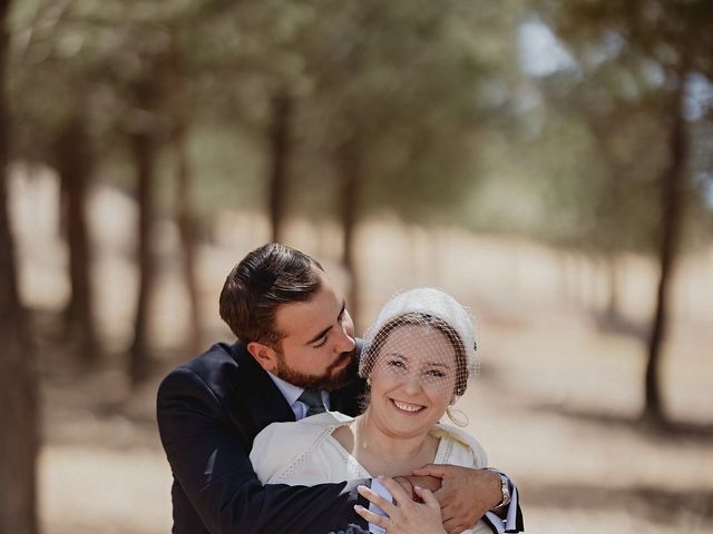 La boda de Leonor y Lorenzo en Villanueva De San Carlos, Ciudad Real 85