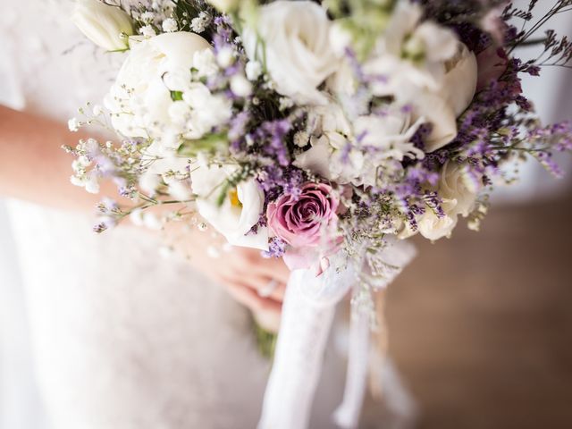 La boda de Albert y Sara en Sant Vicenç De Montalt, Barcelona 16