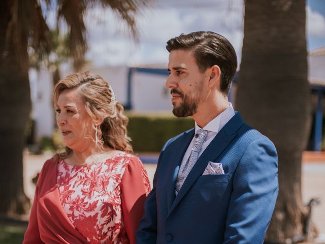 La boda de Adrián  y Marta en Gerena, Sevilla 13