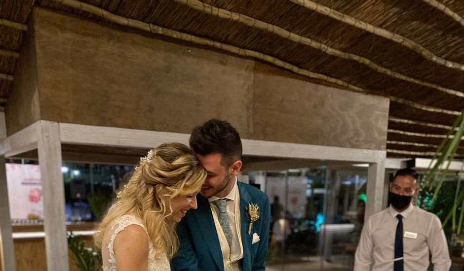 La boda de León y Cristina en Torremolinos, Málaga