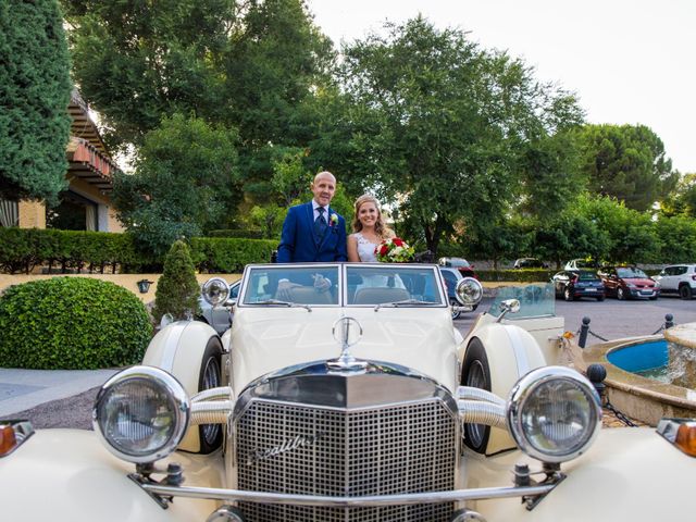 La boda de Manuel y Lukene en Galapagar, Madrid 17