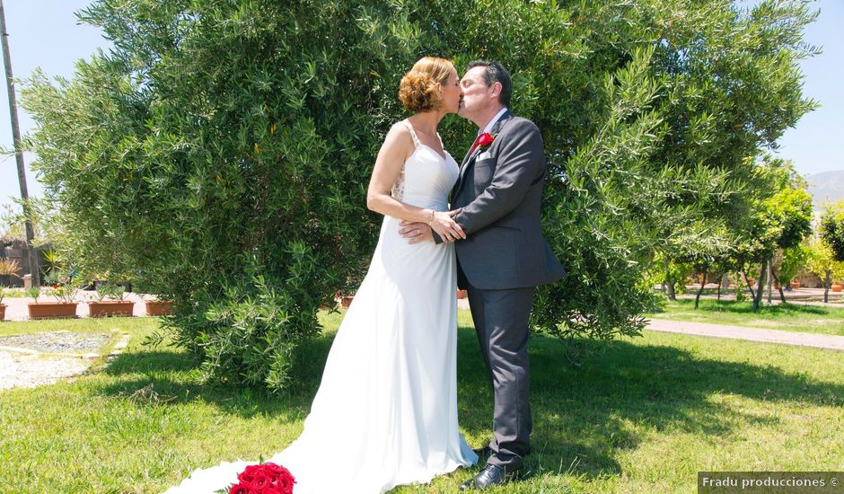 La boda de César y María en Adra, Almería