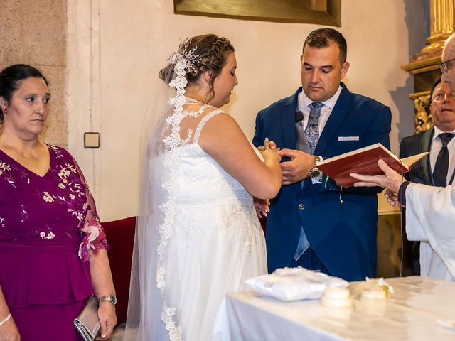 La boda de Ángel y Rebeca en Logrosan, Cáceres 54