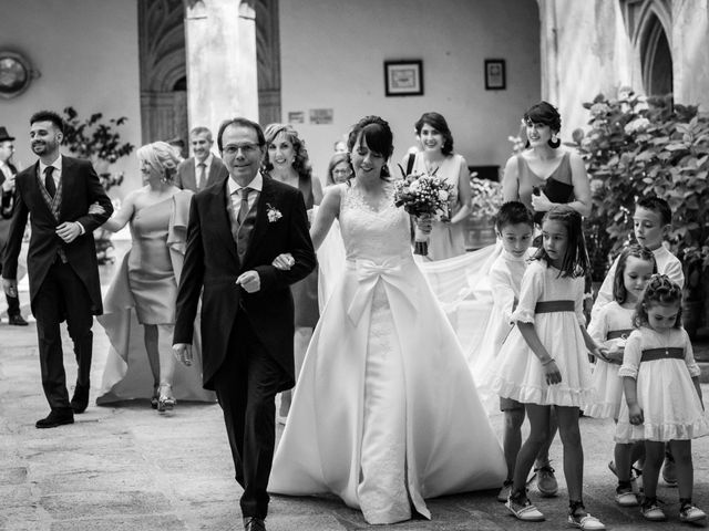 La boda de Juanlu y Ana en Cañamero, Cáceres 14