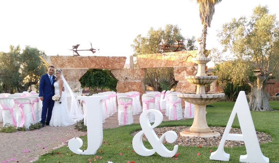 La boda de Juanca  y anabel en Campos, Islas Baleares