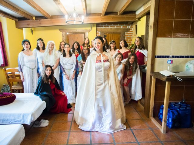 La boda de Iván y Noelia en Navaluenga, Ávila 3