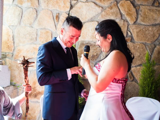 La boda de Iván y Noelia en Navaluenga, Ávila 12