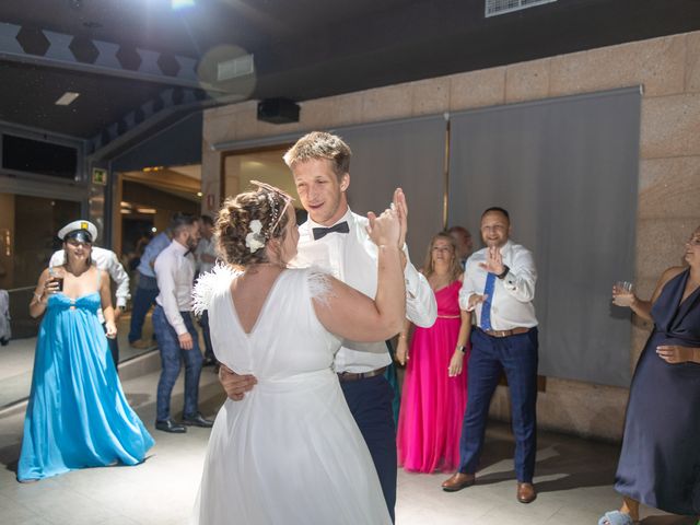 La boda de David y Magda en Pazo (Caion), A Coruña 51