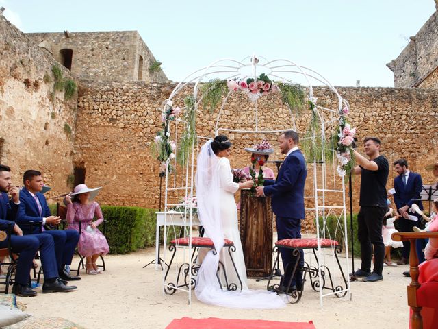 La boda de Andrés  y Isabel en Niebla, Huelva 6