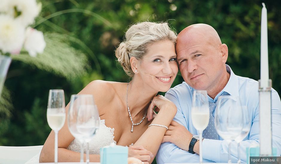 La boda de Alexander y Julia en Sant Antoni De Calonge, Girona