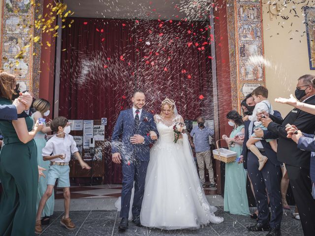 La boda de Miguel Ángel y Débora en Coria Del Rio, Sevilla 10