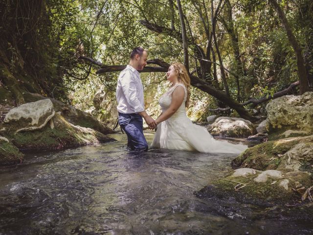 La boda de Miguel Ángel y Débora en Coria Del Rio, Sevilla 30