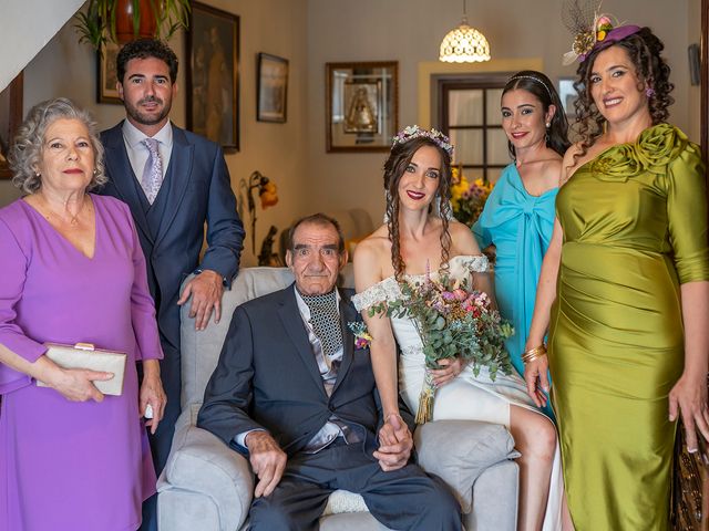 La boda de Rodrigo y Maria Del Mar en Pilas, Sevilla 5