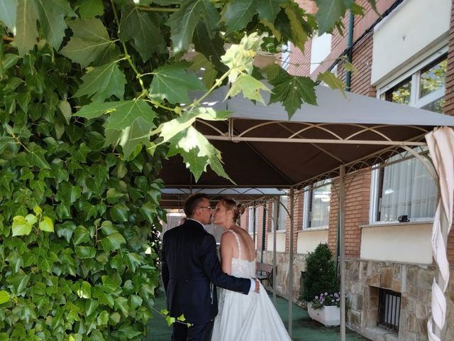 La boda de Raúl  y Zaira  en León, León 3