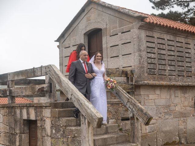 La boda de David y Ester en Pazo (Caion), A Coruña 17