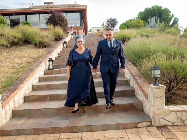 La boda de Manolo y Sandra en La Torre De Esteban Hambran, Toledo 25