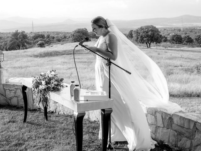 La boda de Manolo y Sandra en La Torre De Esteban Hambran, Toledo 39