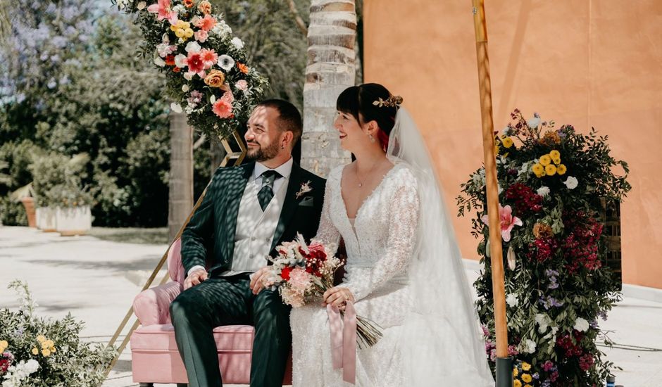 La boda de Carlos y María Luisa  en Alcala De Guadaira, Sevilla
