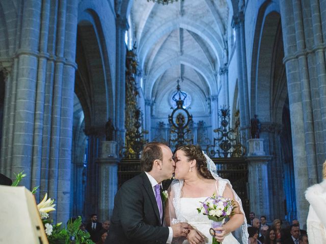 La boda de Roberto y Amparo  en Ciudad Rodrigo, Salamanca 17