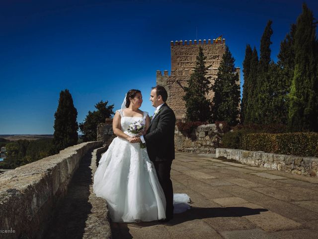 La boda de Roberto y Amparo  en Ciudad Rodrigo, Salamanca 35