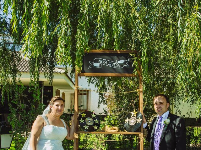 La boda de Roberto y Amparo  en Ciudad Rodrigo, Salamanca 40