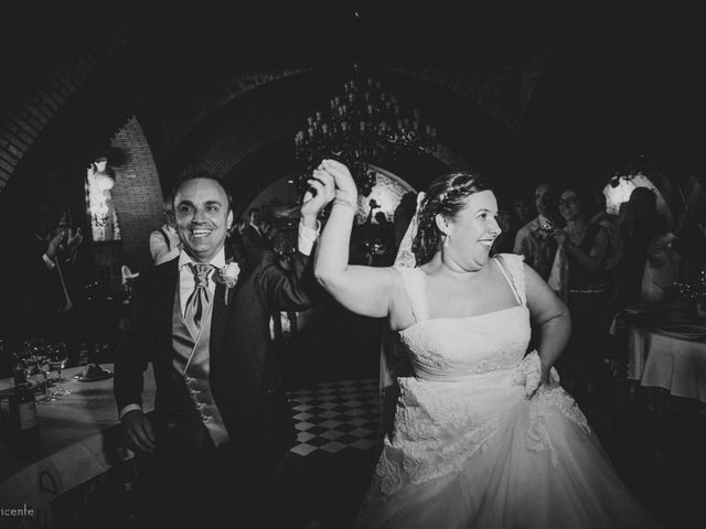 La boda de Roberto y Amparo  en Ciudad Rodrigo, Salamanca 42