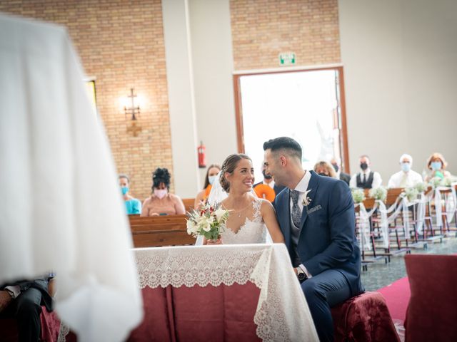 La boda de Lourdes y Yassin en Alhaurin De La Torre, Málaga 25