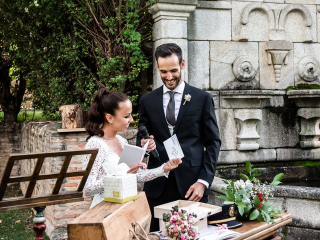 La boda de Elena y Alex en Sotos De Sepulveda, Segovia 16