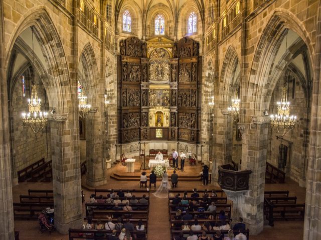 La boda de Lukas y Mireia en Santurtzi, Vizcaya 11