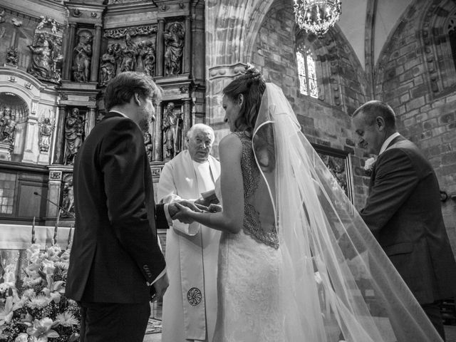 La boda de Lukas y Mireia en Santurtzi, Vizcaya 19