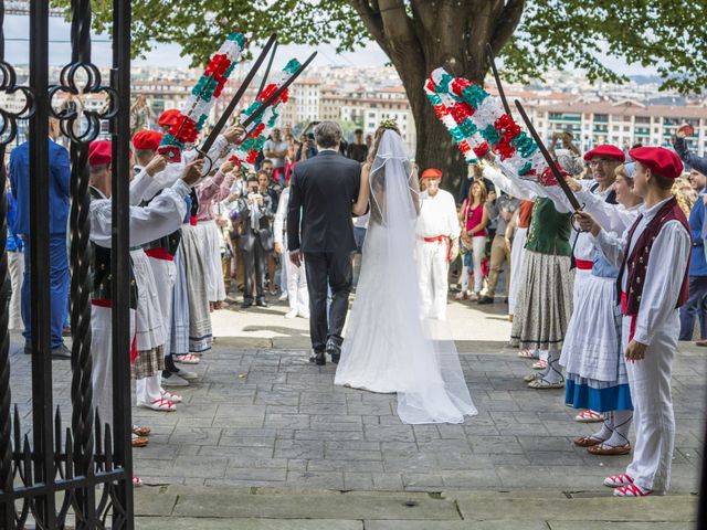 La boda de Lukas y Mireia en Santurtzi, Vizcaya 28