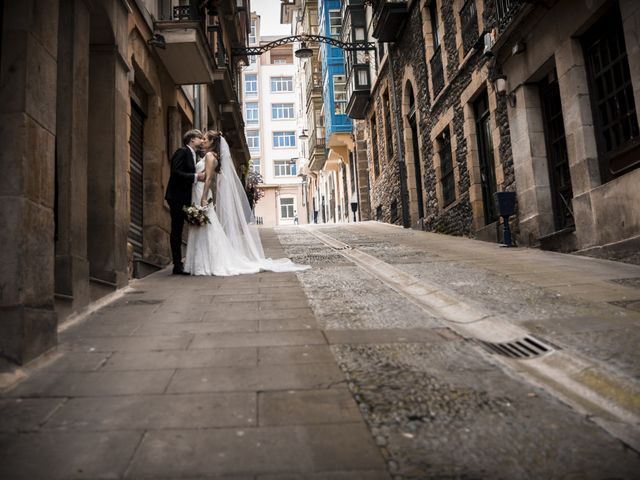 La boda de Lukas y Mireia en Santurtzi, Vizcaya 37