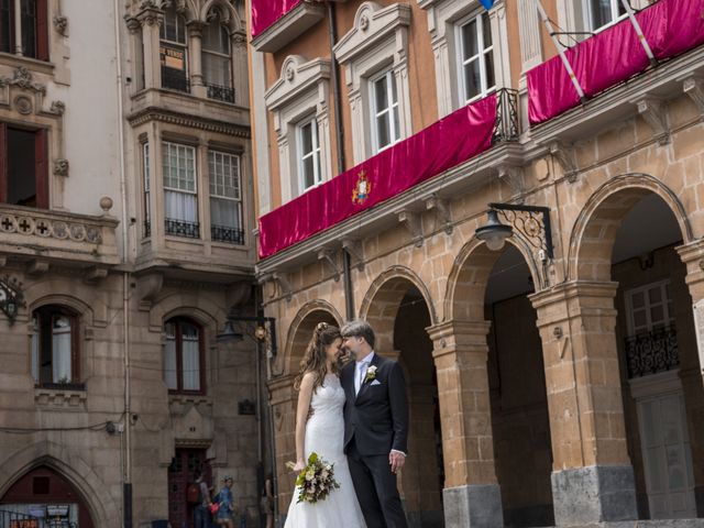 La boda de Lukas y Mireia en Santurtzi, Vizcaya 38