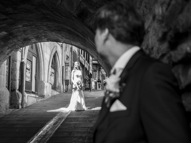 La boda de Lukas y Mireia en Santurtzi, Vizcaya 41