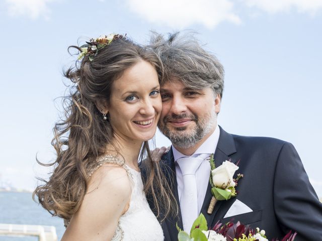 La boda de Lukas y Mireia en Santurtzi, Vizcaya 44