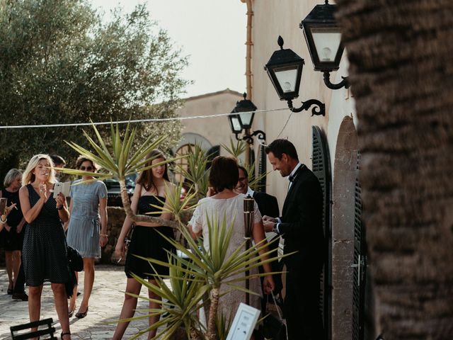 La boda de Oliver y Desidee en Ciutadella De Menorca, Islas Baleares 40