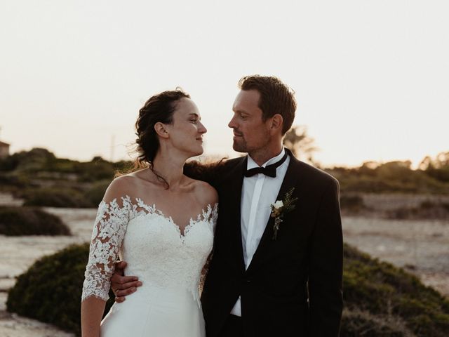 La boda de Oliver y Desidee en Ciutadella De Menorca, Islas Baleares 109