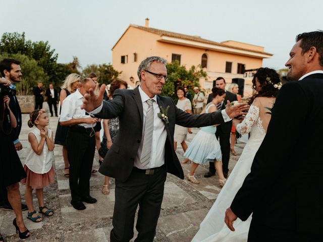 La boda de Oliver y Desidee en Ciutadella De Menorca, Islas Baleares 121