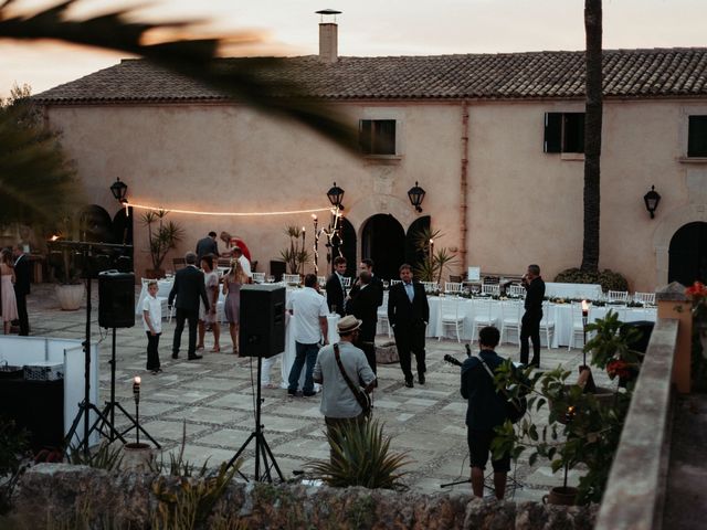 La boda de Oliver y Desidee en Ciutadella De Menorca, Islas Baleares 129