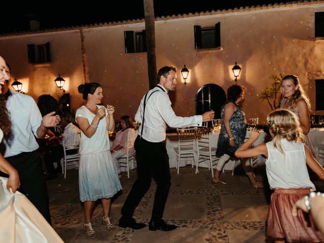 La boda de Oliver y Desidee en Ciutadella De Menorca, Islas Baleares 165