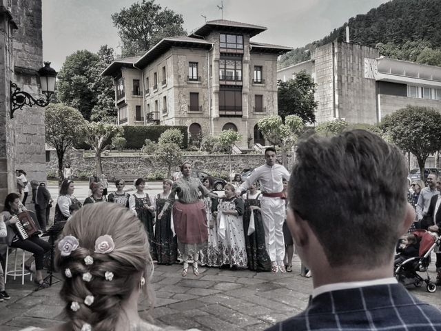 La boda de Paul y Andrea en Gernika-lumo, Vizcaya 1