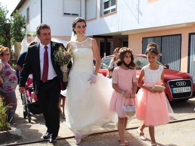 La boda de Quintín y Lucía en Laza (Laza), Orense 6
