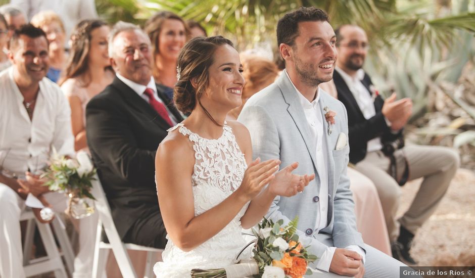 La boda de Jack y Isa en Aguamarga, Almería