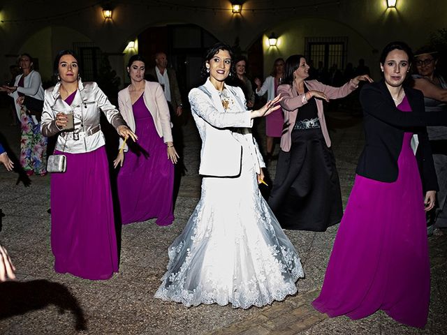 La boda de Pedro y Lali en Mérida, Badajoz 75