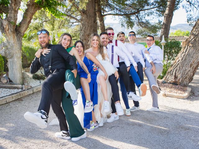 La boda de Santi y Laura en Onil, Alicante 33