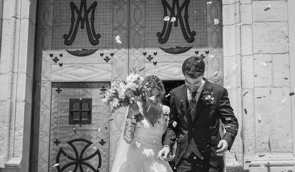 La boda de Santi y Laura en Onil, Alicante